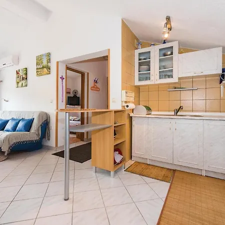 アパート Three-bedroom In *