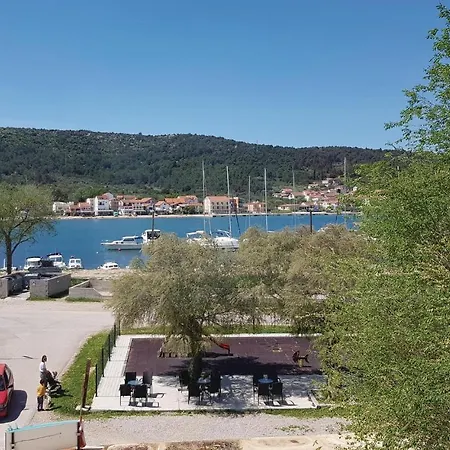 Three-bedroom In Apartamento Bilice